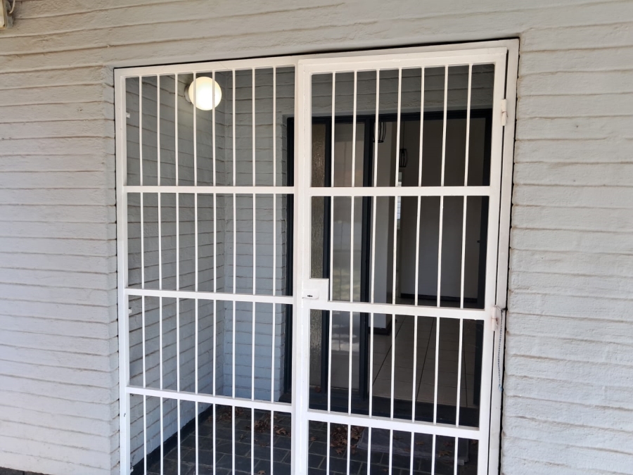 3 Bedroom Property for Sale in Naudeville Free State